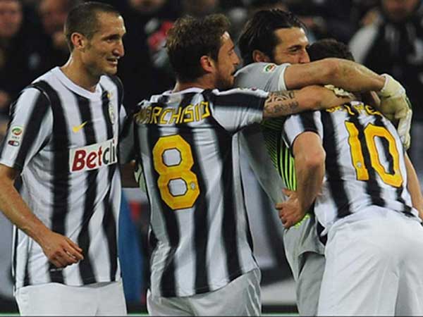 Câu chuyện bất khả chiến bại của Juventus tuyệt vời hơn rất nhiều, nếu xét đến những nghịch cảnh mà họ gặp phải