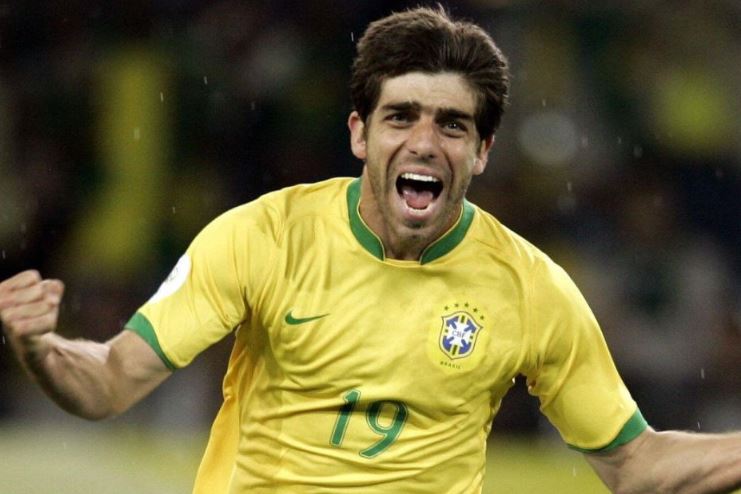 Juninho Pernambucano có khả năng đá phạt ấn tượng