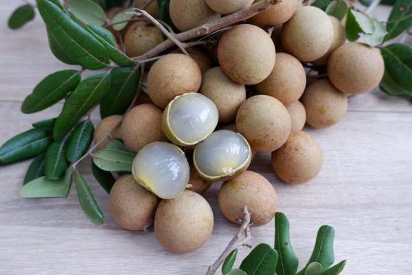 Chiêm bao thấy quả nhãn bị sâu, hư hỏng