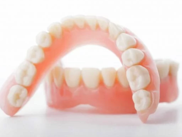 Ngủ mơ thấy răng giả có phải điềm báo xui xẻo?