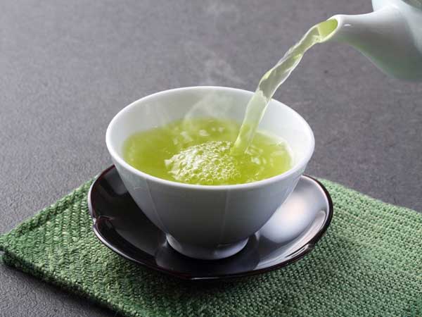 Mơ thấy uống nước chè một mình
