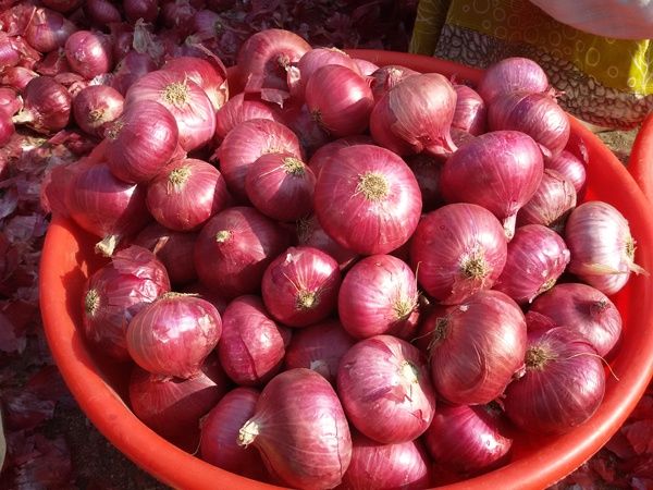 Mộng mơ thấy củ hành bị cắt nhỏ