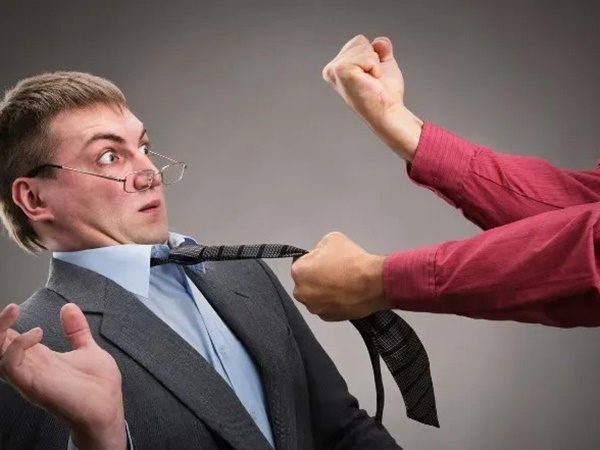 Nằm mơ thấy bị đánh là điềm gì, có phải điềm gở?