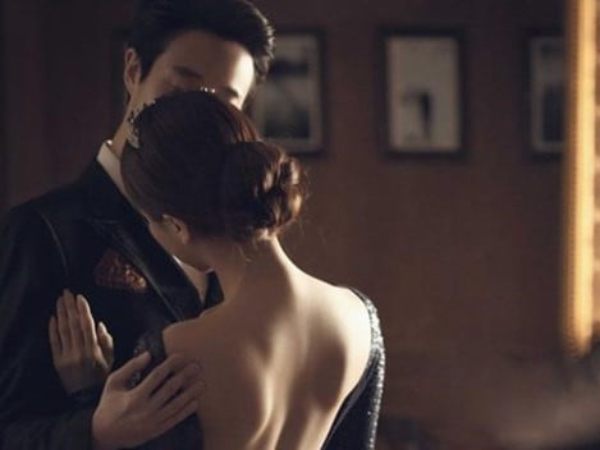 Nằm mơ thấy mình ngoại tình với người khác là điềm gì?