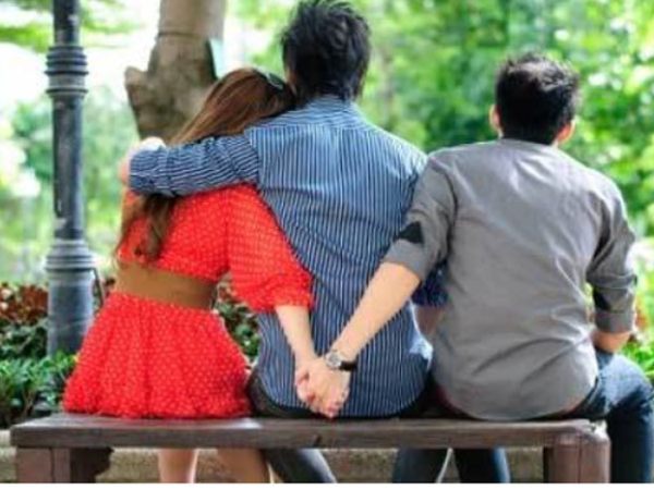 Nằm mơ thấy mình ngoại tình với người khác