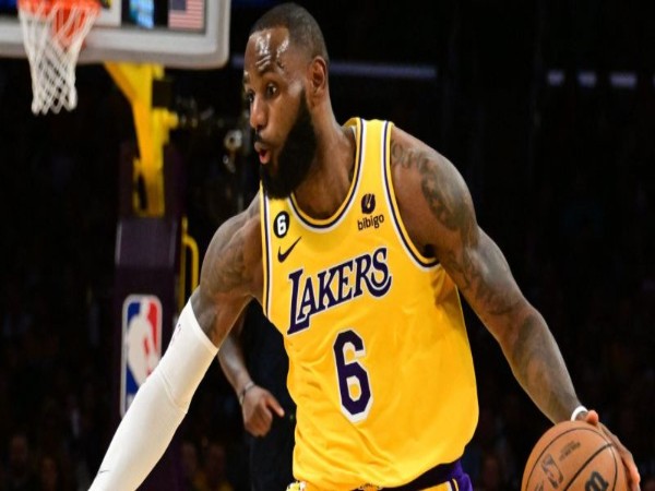 LeBron James - Ngôi sao bóng rổ hiện đại LeBron James - Ngôi sao bóng rổ hiện đại