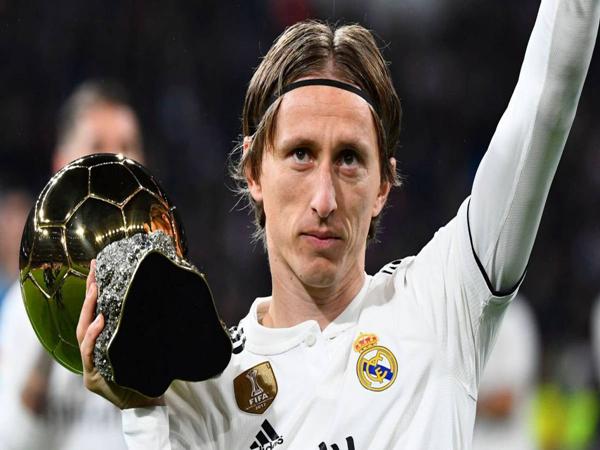 Cầu thủ tiền vệ hay nhất Luka Modric