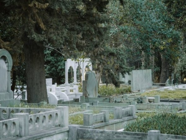 Nằm mơ thấy nghĩa trang là điềm gì, con gì số mấy giải xui?