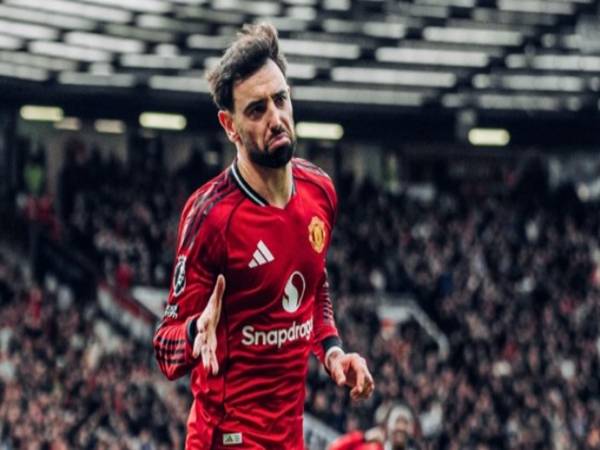 Bruno Fernandes hồi sinh dưới thời Michael Carrick