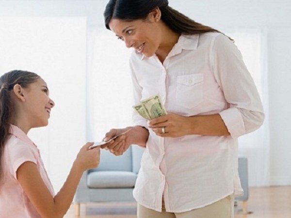 Nằm mơ thấy mẹ cho tiền có ý nghĩa gì, có số nào may mắn?